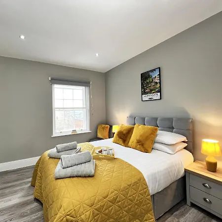 Luxurious Penthouse With Free Parking *