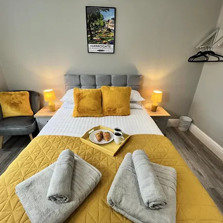 Luxurious Penthouse With Free Parking Apartment Harrogate
